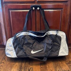 Extra large Nike duffle bag